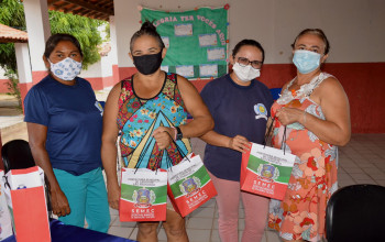 Prefeitura de Lagoa de São Francisco distribui kits de higiene para famílias